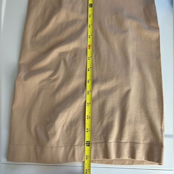 Shape-wear Medium  Bodysuit Slimmer Shaping Preowned Pristine Great Condition - Picture 4 of 5